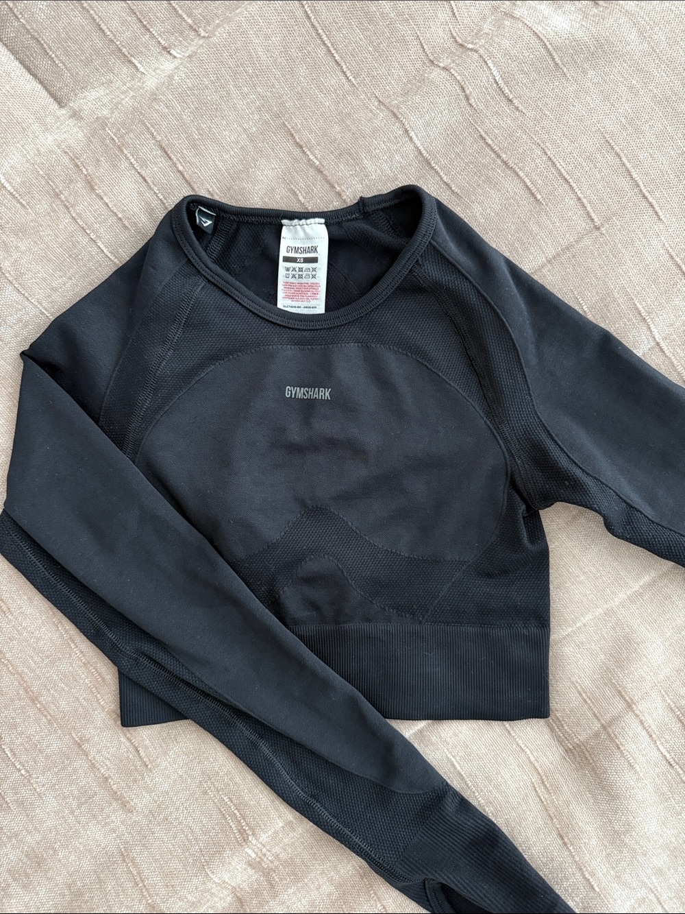 Gymshark Black Long-Sleeve Seamless Crop Top with Thumbholes